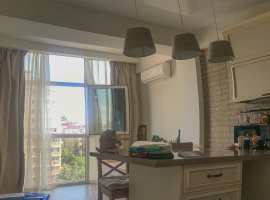 Продается отличная квартира с панорамным видом на город Сочи в...
