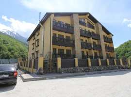 Отель «Альпийская сказка» с красивым видом на горы и сауной...