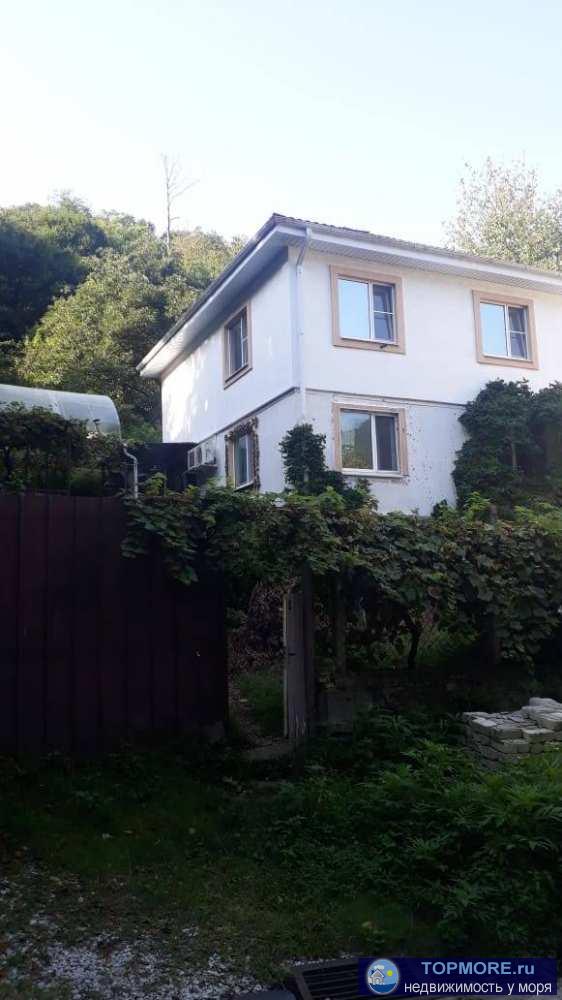 Продается трехэтажный дом в Лазаревском районе г. Сочи.  Общая площадь - 100 м2. Фундамент, заливка плюс бетонные... - 1