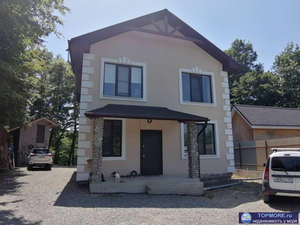 Продаётся новый шикарный дом в Дагомысе, район Волковка. Общая площадь - 141 кв.м.  Тихое, уютное место, территория...