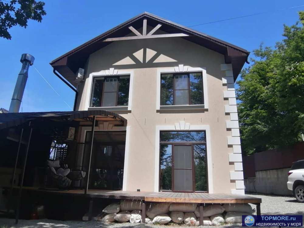 Продаётся новый шикарный дом в Дагомысе, район Волковка. Общая площадь - 141 кв.м.  Тихое, уютное место, территория... - 2