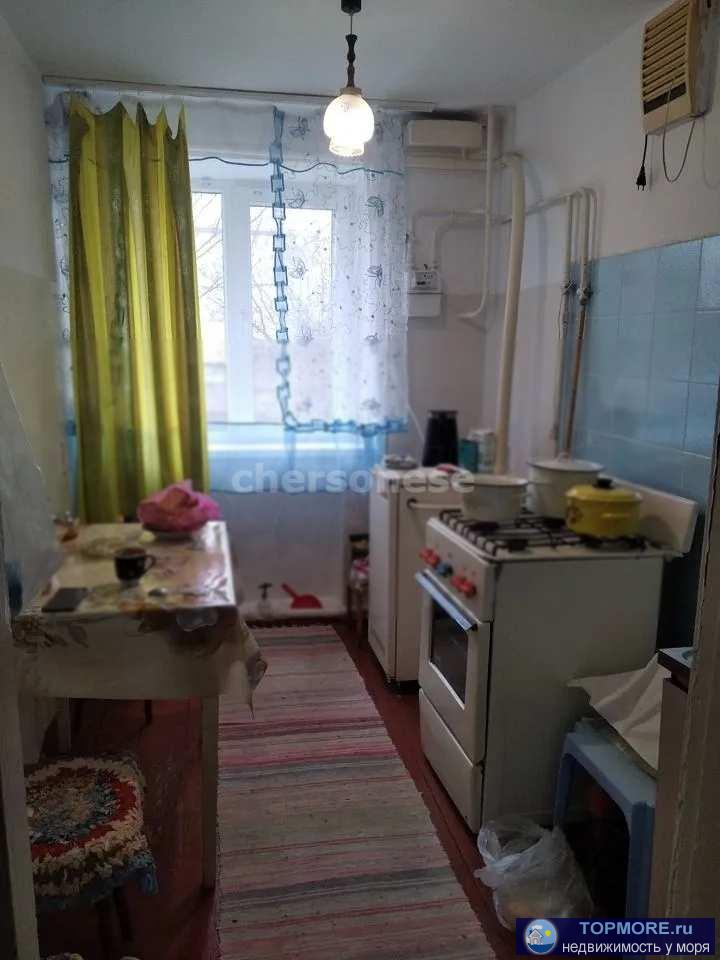Предлагается к продаже трехкомнатная квартира в Крыму г. Джанкой  О квартире:  Район - " За линией"... - 2