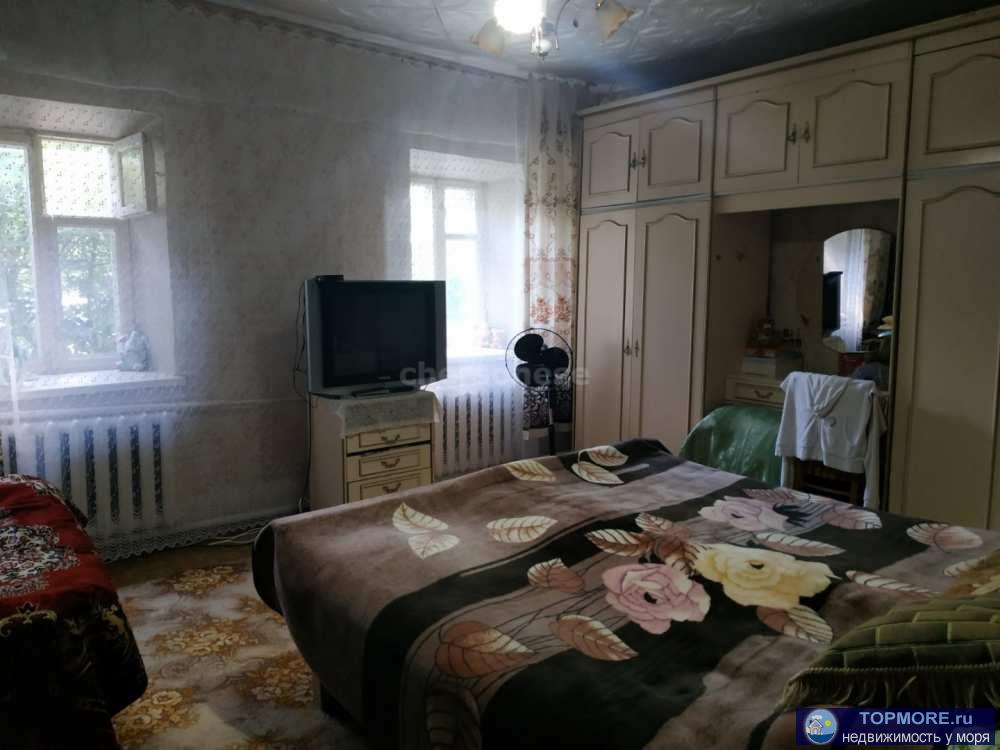  Продается дом в п. Советском Республики Крым, в тихом живописном месте с хорошими подъездными путями и развитой... - 1