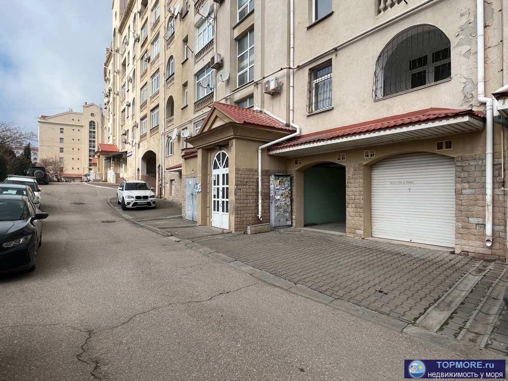 Продается отличный, сухой гараж в жилом доме по пр-т.Героев Сталинграда, д.63.  Расположен в цокольном этаже 8-ми... - 2