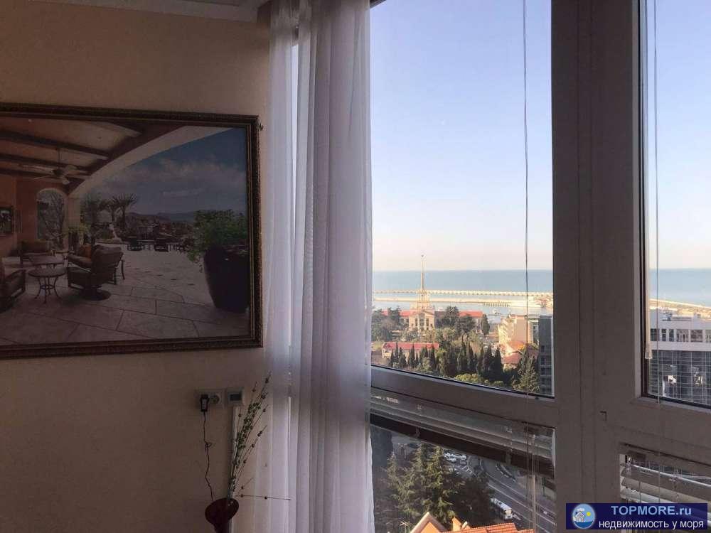 Продается 2-комнатная квартира в доме бизнес-класса с панорамным видом на море, витраж в пол, вид на морпорт. Ремонт,...