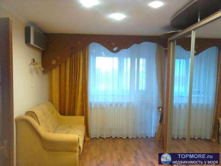Сдается однокомнатная квартира на Толстого, сделан косметический ремонт, есть вся мебель и бытовая техника, кабельное...