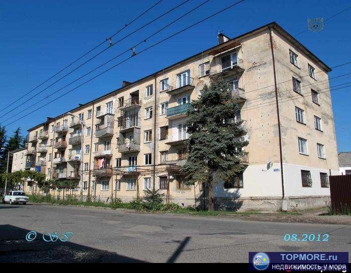 Продается 1 ком. квартира  в Абхазии г. Сухум, район Маяк, море 150 м., требуется косм. ремонт. Пляжи  галечные,... - 2