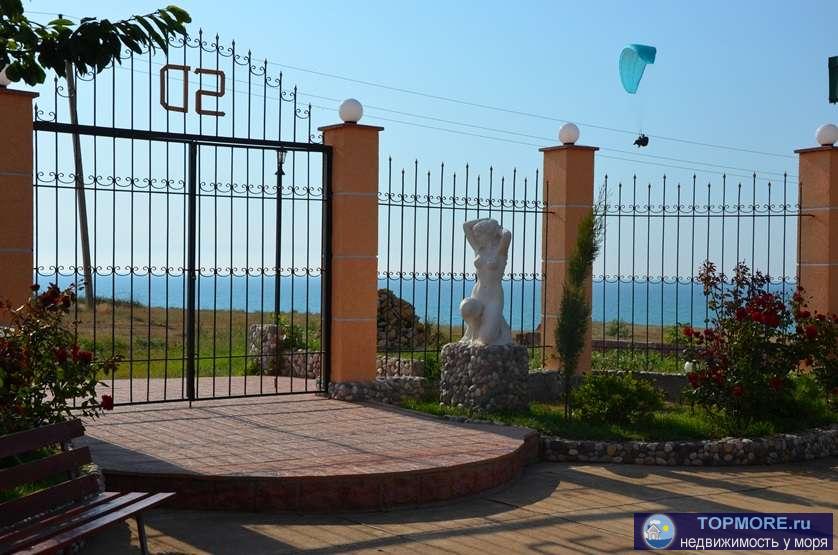 Приглашаем провести семейный отдых в Крыму! Пансионат 'У Моря' расположен в 5 минутах ходьбы до пляжа - первая линия... - 3