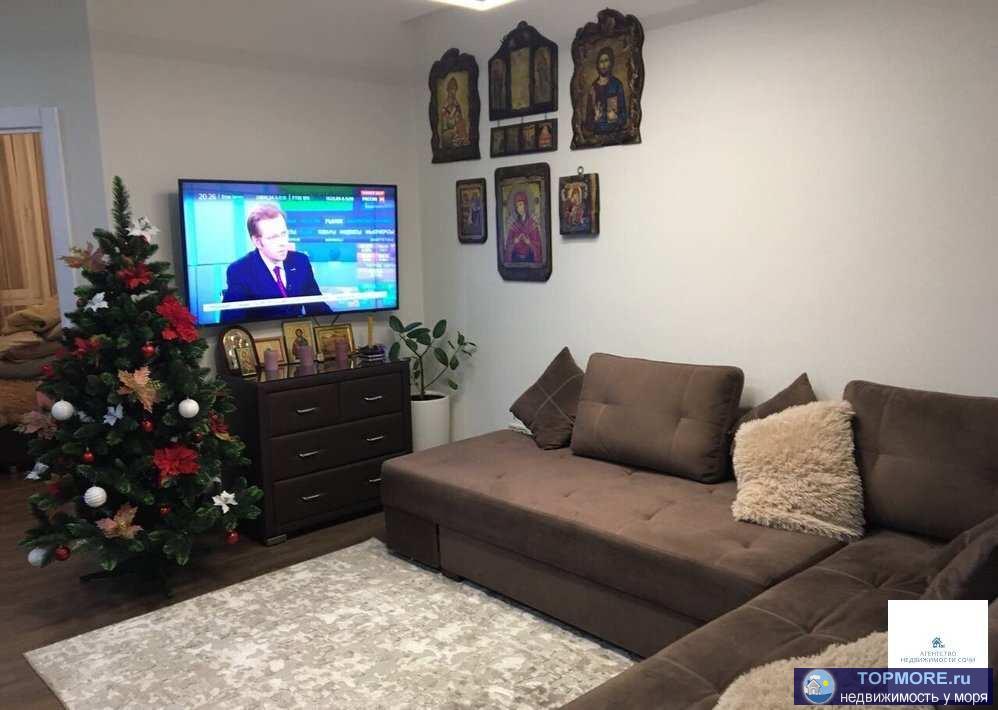 Продажа от собственника! Квартира в новом доме, с дизайнерским ремонтом дорогой мебелью и материалами. Парковочное... - 2