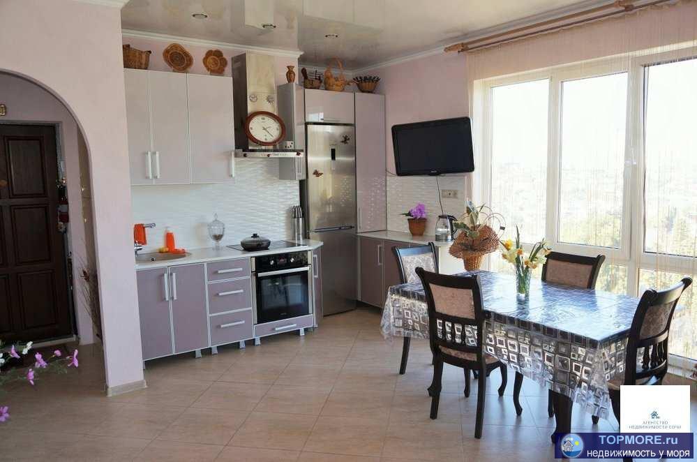 Продаю квартиру в жилом комплексе бизнес-класса в микрорайоне Светлана.  Рядом находится цирк, знаменитый Дендрарий....