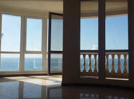 Продаю шикарную квартиру с потрясающим видом на море ....