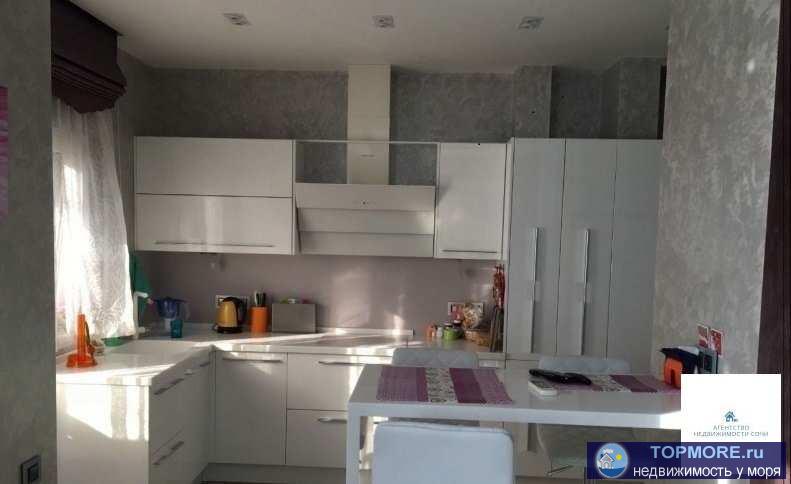 Отличная трехкомнатная квартира с 2-мя отдельными спальными комнатами и большой кухней ггостиной  . Один из лучших... - 1