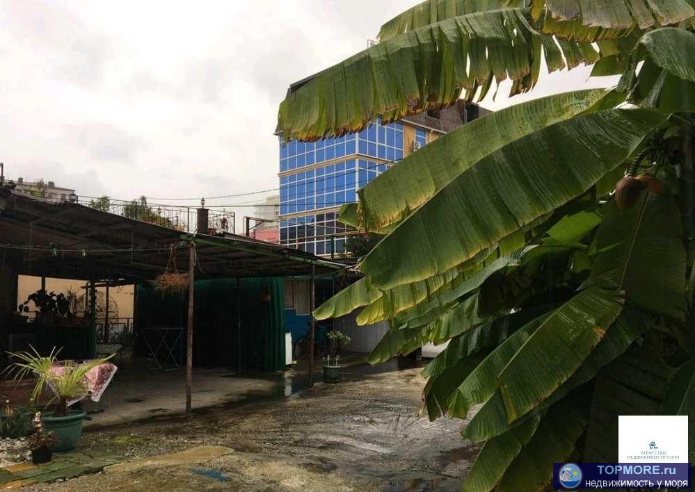 Продаю земельный участок с домом в элитном районе 100 метров от моря, все коммуникации свет, газ, вода, сбербанк,... - 2