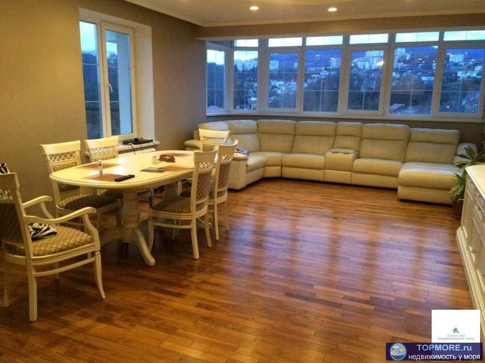 Продаем квартиру с дорогостоящим ремонтом, все спальни очень просторные, зал 80м2, три балкона, по периметру окна,... - 1