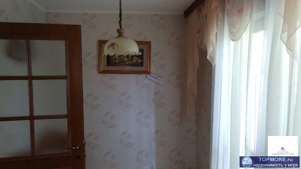 Продаю 3-х комнатную квартиру в двух уровнях, на 2-й этаж деревянная лестница на этаже сауна , туалет , душевая... - 1