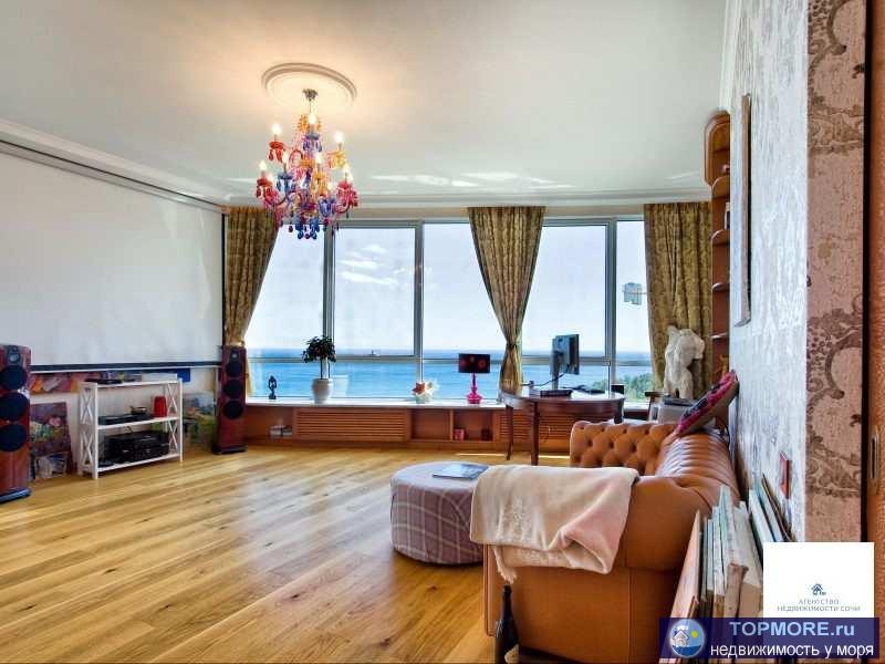 Квартира с великолепным видом на море. Планировка: прихожая, гардеробная, кухня-столовая, гостиная, спальня, ванная... - 2