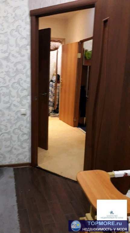 Продаю 2-комнатную квартиру, площадью 37 кв.м. можно оформить еще 4 квадрата, на 1м этаже 4х этажного блочного дома,... - 2