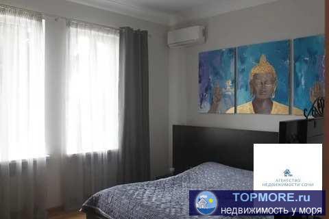 Продаю сталинку с новым ремонтом в центре г. Сочи, рядом с парком 'Ривьера'. Дом трехэтажный, одноподъездный. Рядом 2... - 2