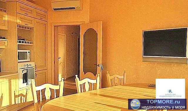 Продаётся трехкомнатная квартира в шикарном доме. Просторная, с видом на море и горы. Большой балкон. Состояние... - 2