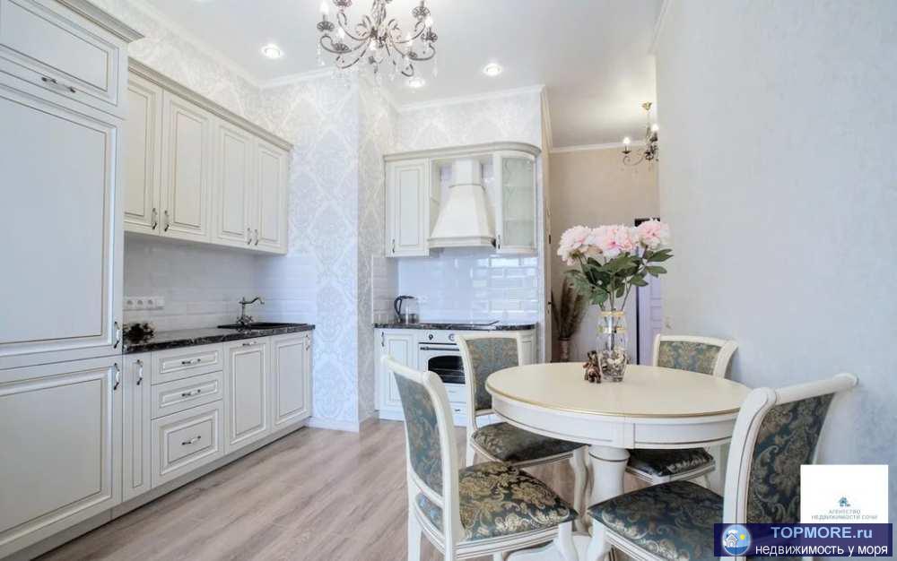 Продажа / Квартиры, Сочи, Крымская улица, 11 000 000 р. Продается квартира на берегу моря в Жилом Комплексе «посейдон». Сделан дорогой ремонт в стиле современной классики,... - 1