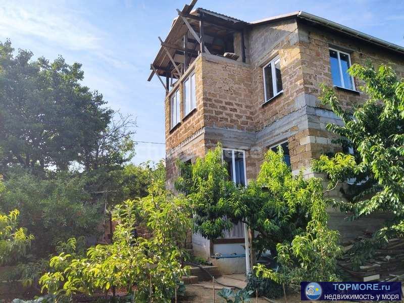 Продается дом 131 м² на участке 4.0 сот по улице Абрикосовая, в районе Радиогорки на Северной стороне. С верхнего...