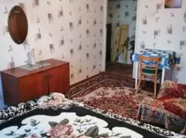 Сдается комната в 3 ком кв. Порядочной женщине. Или одному мужчине....