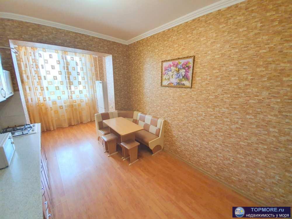 В самом центре города Анапы продаётся евро-трехкомнатная квартира площадью 70,3 кв.м.  Квартира с ремонтом, мебелью,... - 10