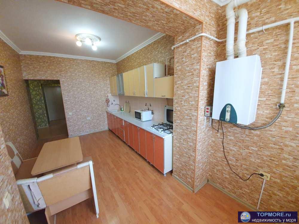 В самом центре города Анапы продаётся евро-трехкомнатная квартира площадью 70,3 кв.м.  Квартира с ремонтом, мебелью,... - 12