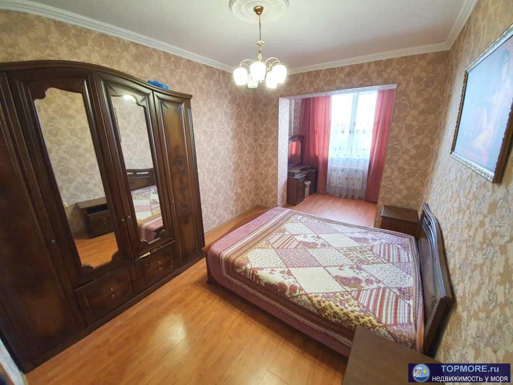 В самом центре города Анапы продаётся евро-трехкомнатная квартира площадью 70,3 кв.м.  Квартира с ремонтом, мебелью,... - 3