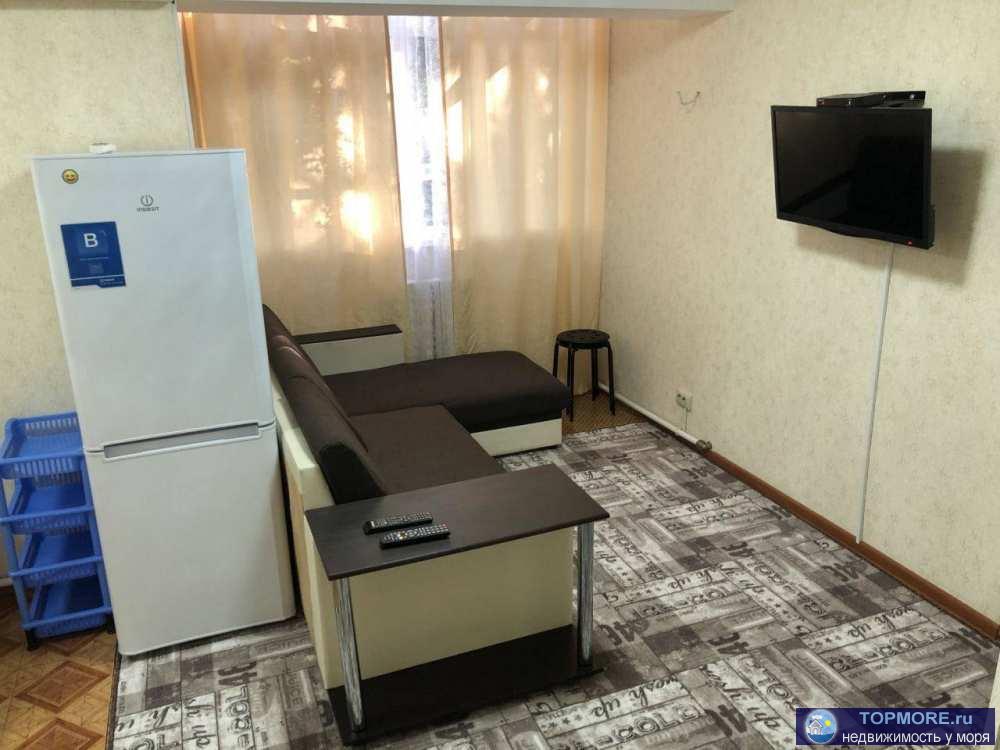 Продам уютную 2х.комнатную квартиру в п.Лазаревское на ул.Победы .В квартире расположен небольшой зал совмещенный с... - 2