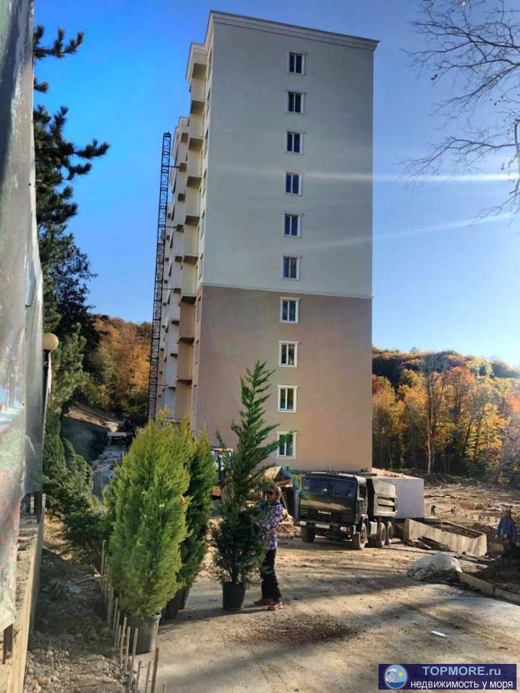 Продажа / Квартиры, Сочи, Мацестинская улица, 9 516 000 р. Лот № 135680. Продаю квартиру в доме, окружённом зеленью. Территория комплекса благоустроена, есть зона для барбекю....