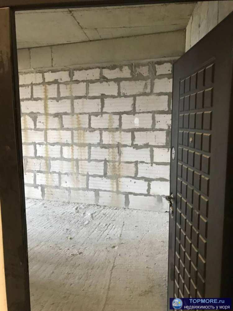 Продается квартира-студия с черновой отделкой в жк Романовский с большой площадью. Развитая инфраструктура, удобная...