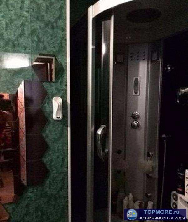  Продаю двухуровневую квартиру.Мансардный этаж,угловая.В шаговой доступности три школы ,торговый центр... - 1