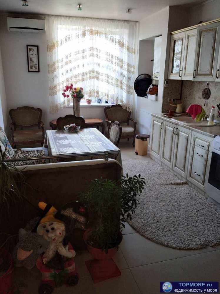 Продажа / Квартиры, Сочи, улица Гастелло, 12 000 000 р. Продается трехкомнатная квартира с дизайнерским ремонтом в самом развитом районе Адлера на улице Гастелло. В квартире... - 2
