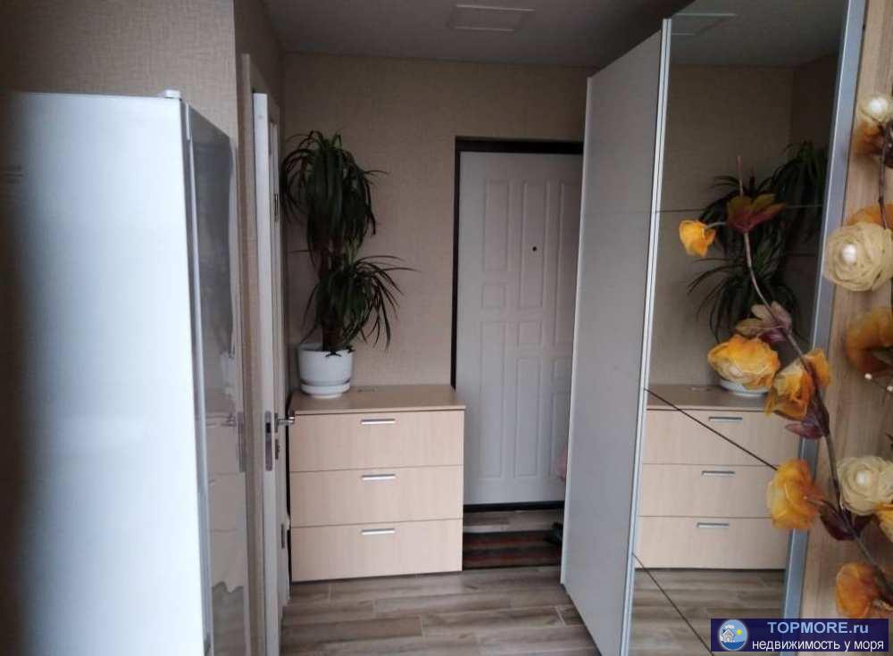 Очень уютная двухуровневая квартира с новыми ремонтом, мебелью и техникой в хорошем доме. тихий уютный район, окна во... - 1