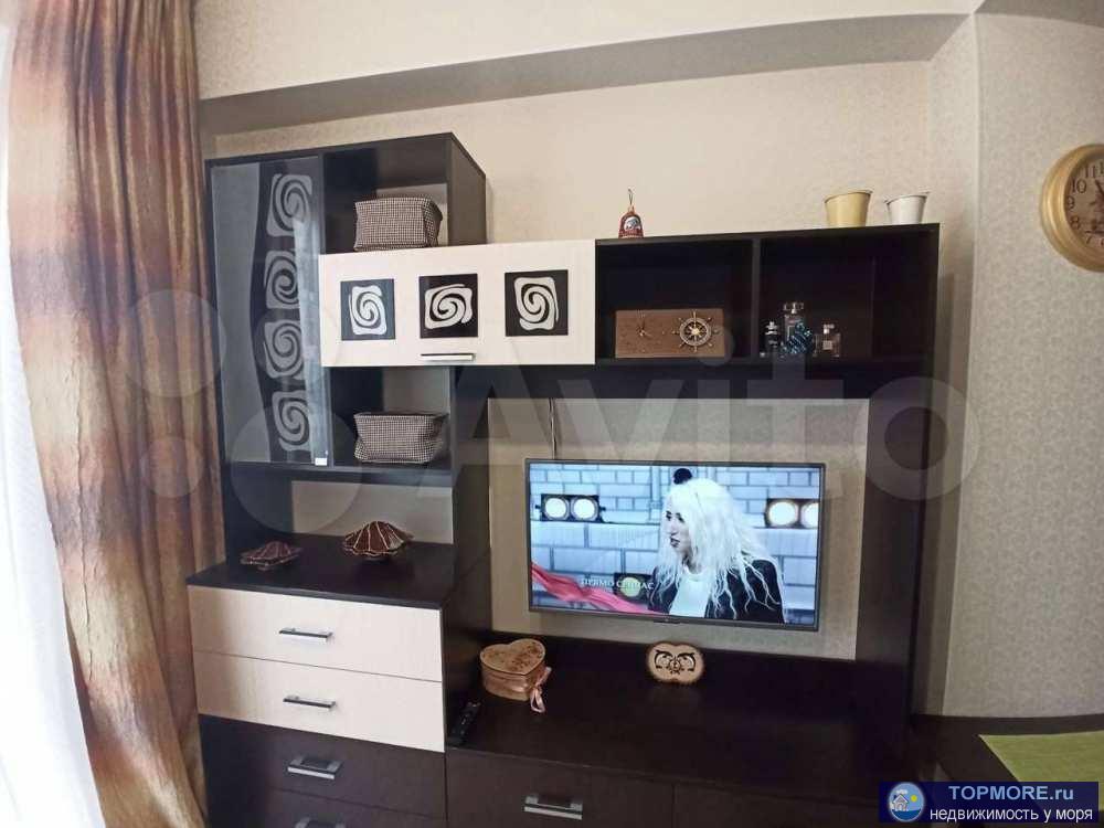 Уютная студия с видом на маленький кусочек моря и двор, по набережной 10 минут до пляжей, рядом сетевые магазины,... - 1