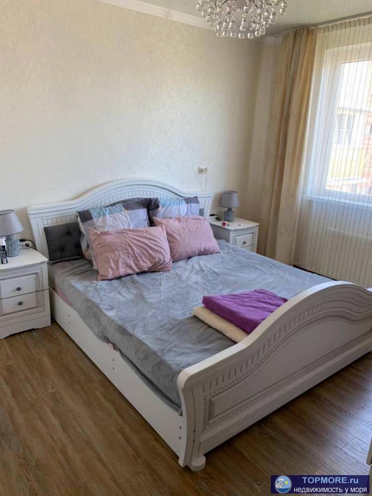 Продаётся 3-комн. квартира с ремонтом, мебелью и техникой в Адлере,(кроме телевизора).В квартире выполнен...