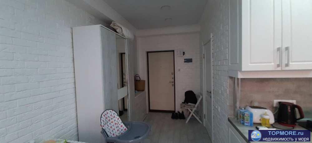 Продам квартиру студию в новом жк . В квартире сделан дизайнерский ремонт. Дорогая техника , мебель теплый пол. Все...