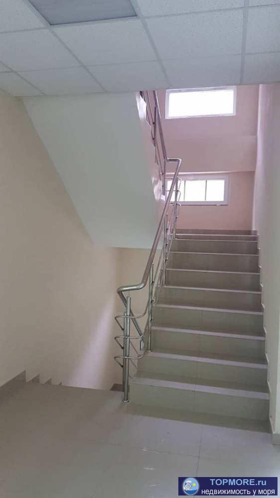 квартра просторная хорошей планировкой ,парковочным местом  плюс возможность выход на чердак по желанию подходит... - 1