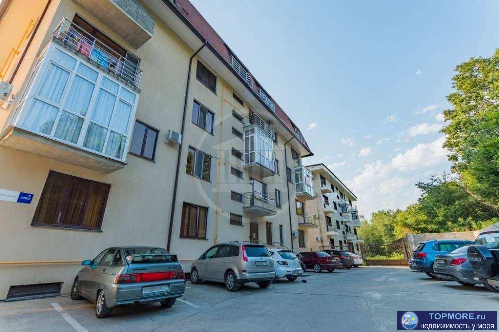 квартра просторная хорошей планировкой ,парковочным местом  плюс возможность выход на чердак по желанию подходит... - 2