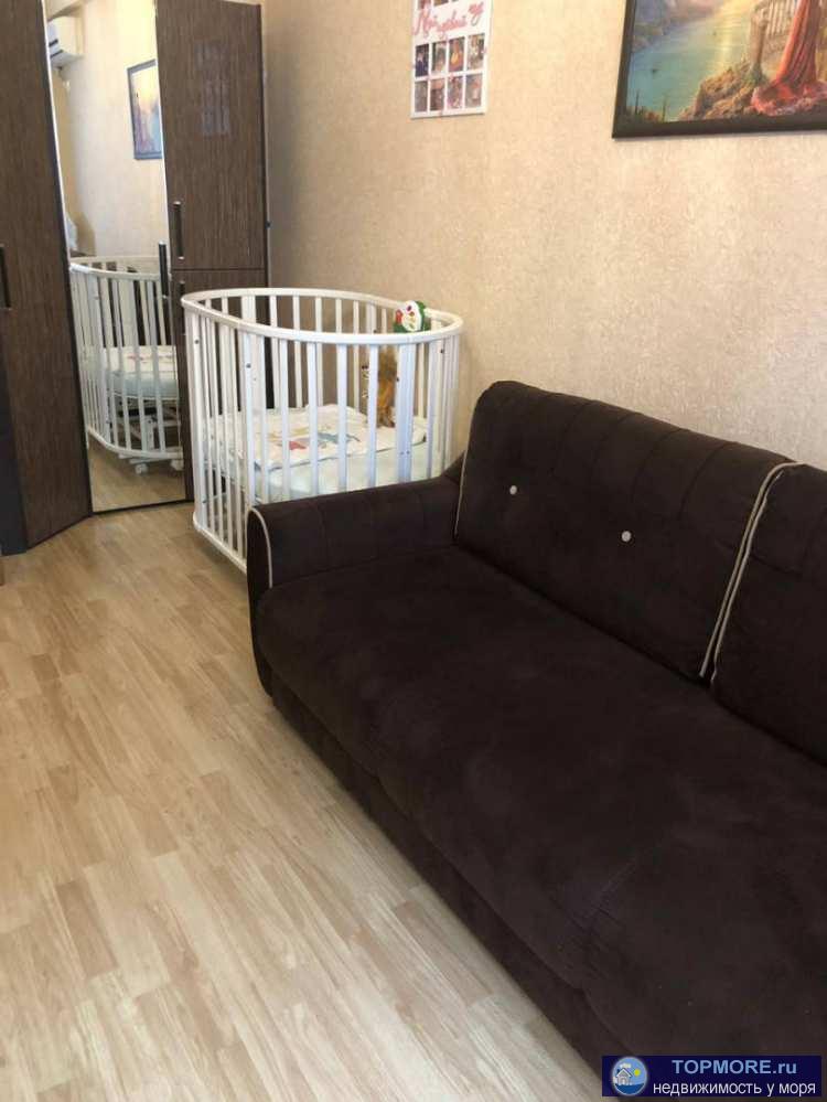 Полноценная однокомнатная уютная квартира, хороший ремонт, мебель, техника, балкон. Рядом рынок на Фабрициуса,...