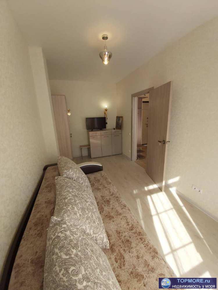 Продаю Квартиру с ремонтом у самого моря , заходи и живи . Закрытая придомовая теретория , парковка, детская площадка... - 1