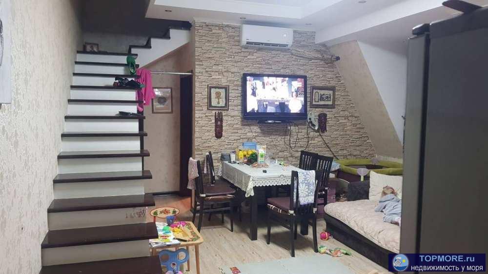 Продаю двухуровневую квартиру с ркмонтом на Макаренко. Есть чердак над квартирой 90 м2. Свое парковочное место