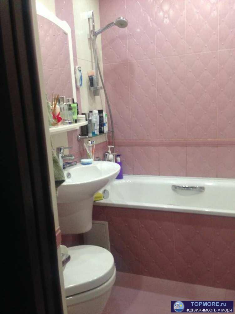 Продам двухкомнатную квартиру  в самом центре Сочи,кругом просто рай,повсюду зелень. До моря неторопливым шагом 10... - 2