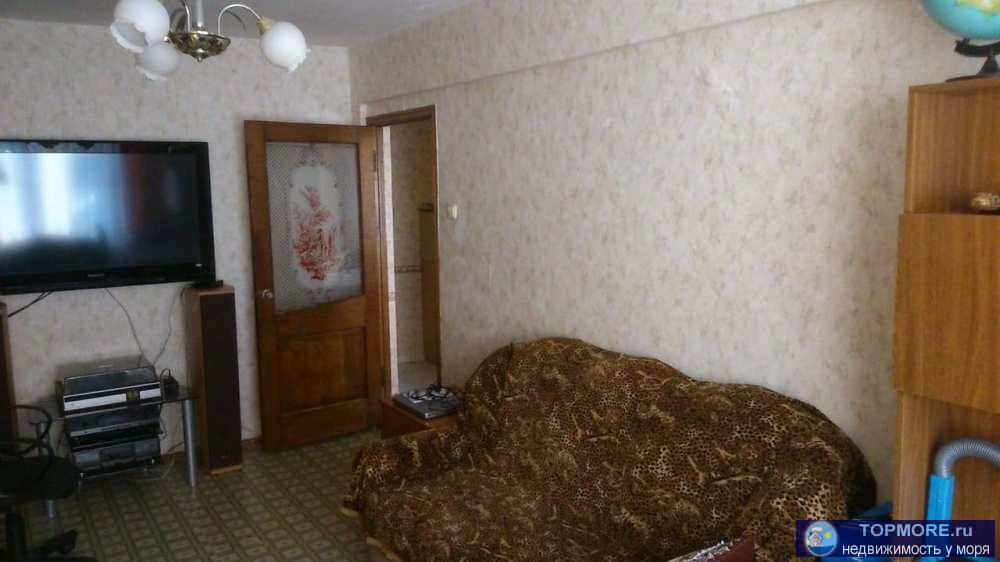 Срочно продаю квартиру в Дагомысе. Квартира очень теплая,три комнаты,жилая лоджия,газ,дом 1990 года постройки.В...