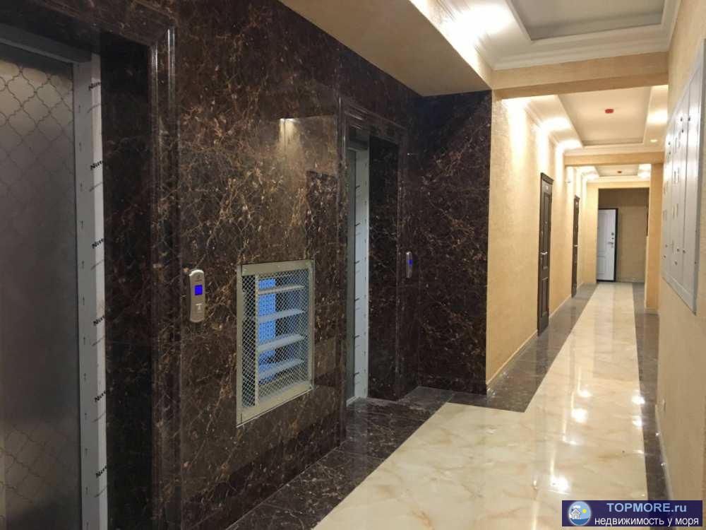 жк «Новая Заря» включает в свой состав 5 монолитных 12-этажных домов комфорт-класса, объединенных между собой общей...