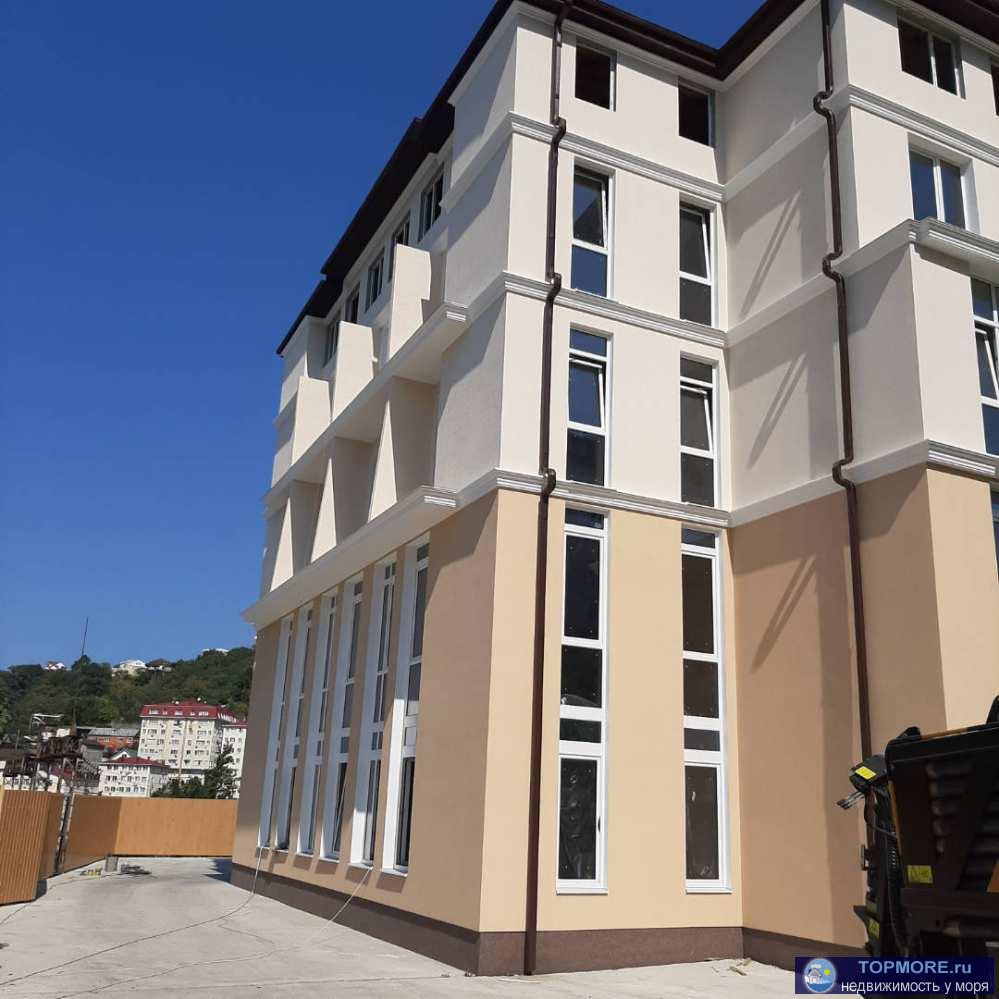 Продаю квартиру в доме комфорт класса. Все коммуникации центральные. Рядом остановка общественного транспорта,...