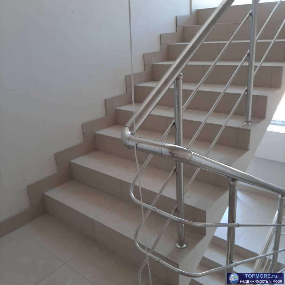 Продаю квартиру в доме комфорт класса. Все коммуникации центральные. Рядом остановка общественного транспорта,... - 2