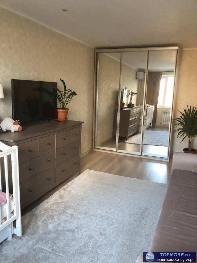 Объявление реальное! Продам однокомнатную видовую квартиру на ул. Дмиртриевой, район Светлана (около Горгаза)....