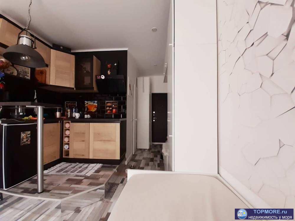 Продаётся замечательная квартира 17м на 1 этаже. В квартире выполнен новый дорогой ремонт, мебель и техника остаётся....